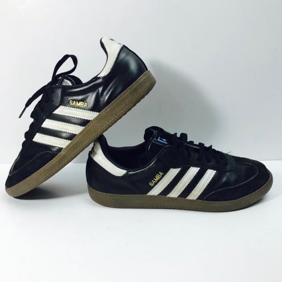 classic indoor soccer shoes